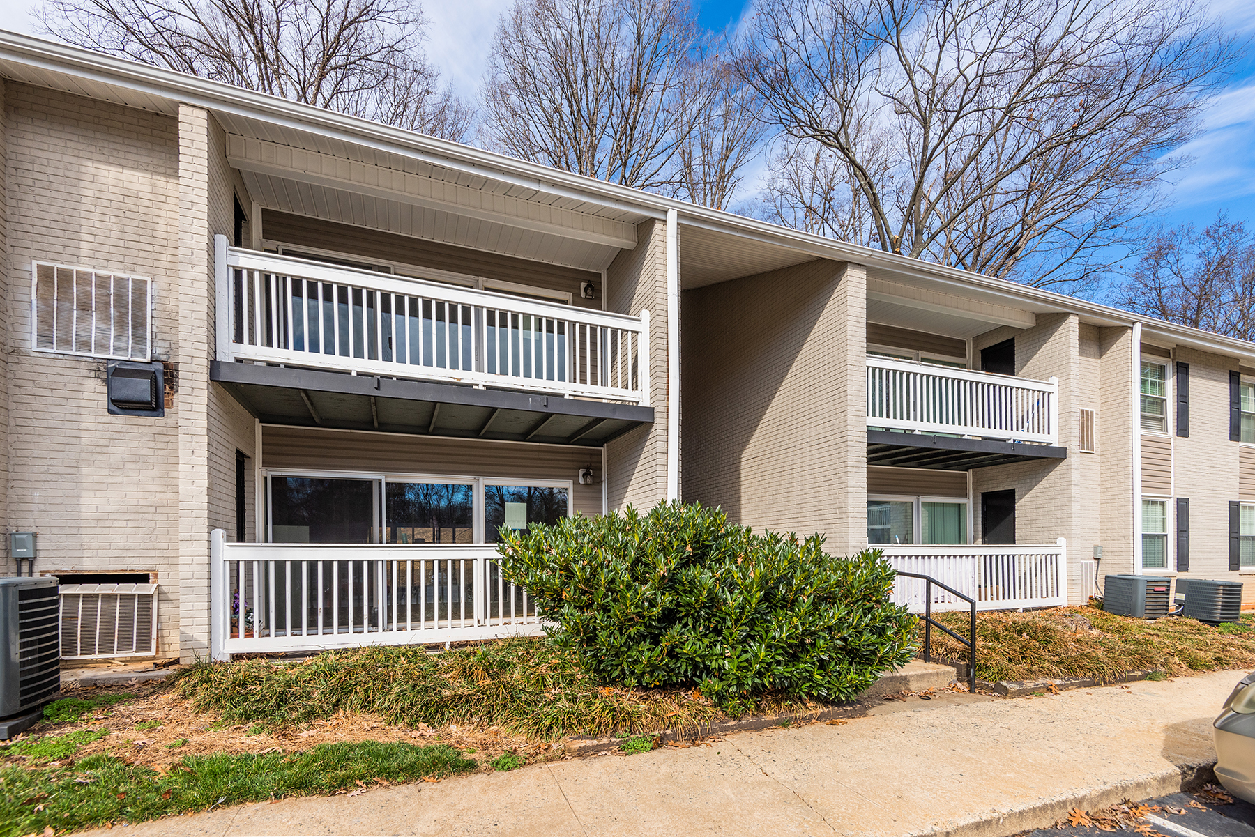 Madison Woods The Multifamily Advisory Group at Cushman & Wakefield